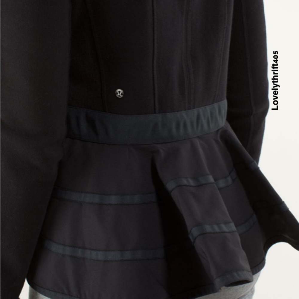 Lululemon Ruffled Up Pullover Size 2 - Picture 4 of 6
